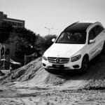 Mercedes-Benz GLC prezentuje możliwości terenowe na bezdrożach