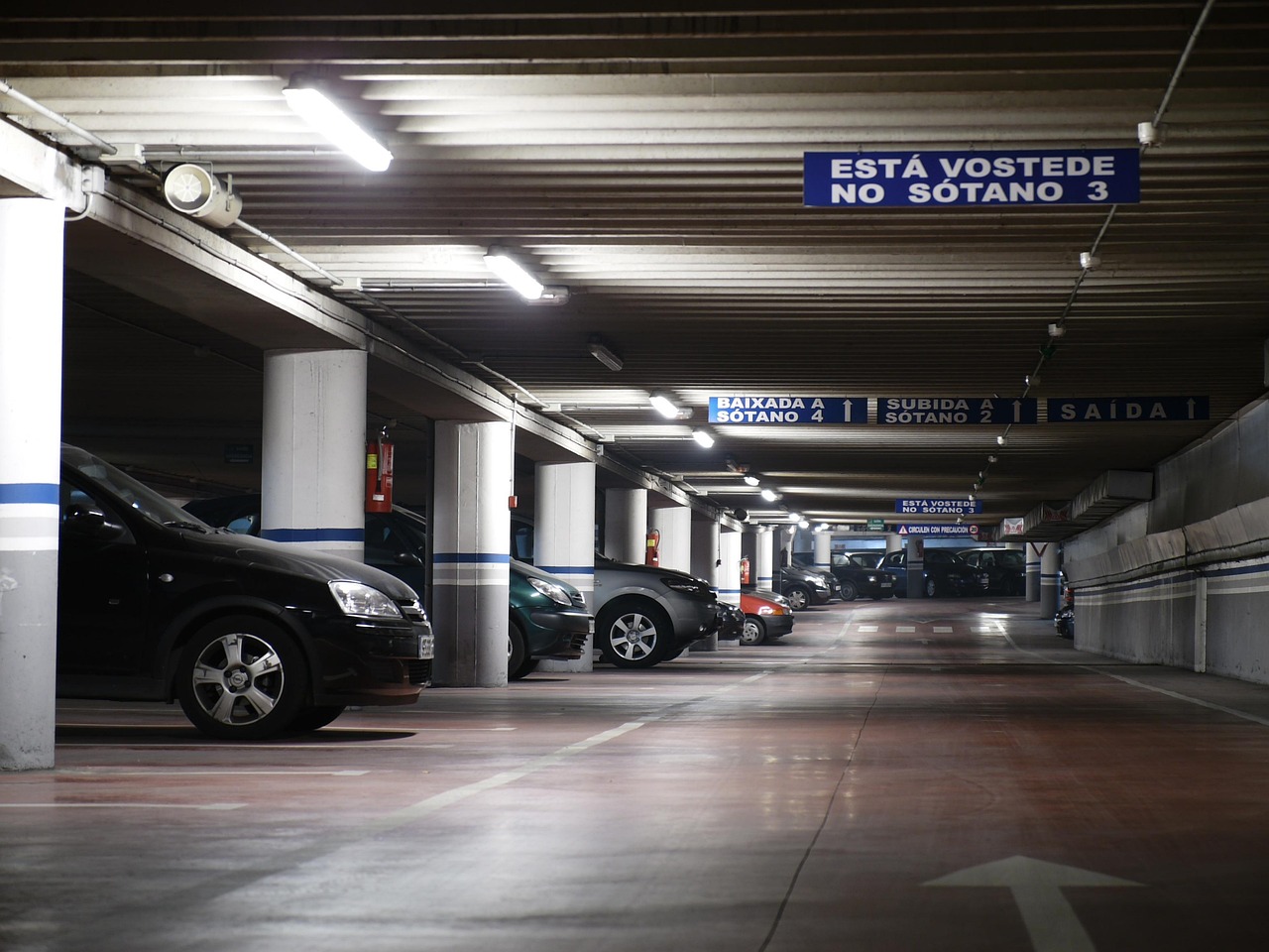 campovillarangel-parking-2478837_1280